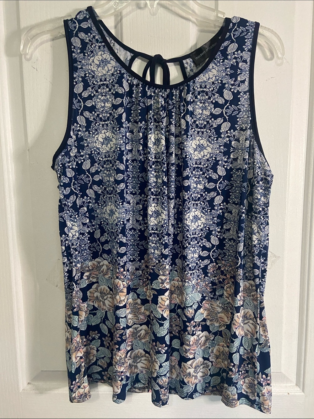 Women's Navy Floral Sleeveless Tank Top